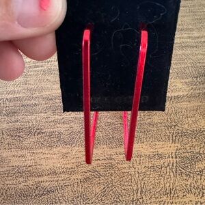 Red square earrings